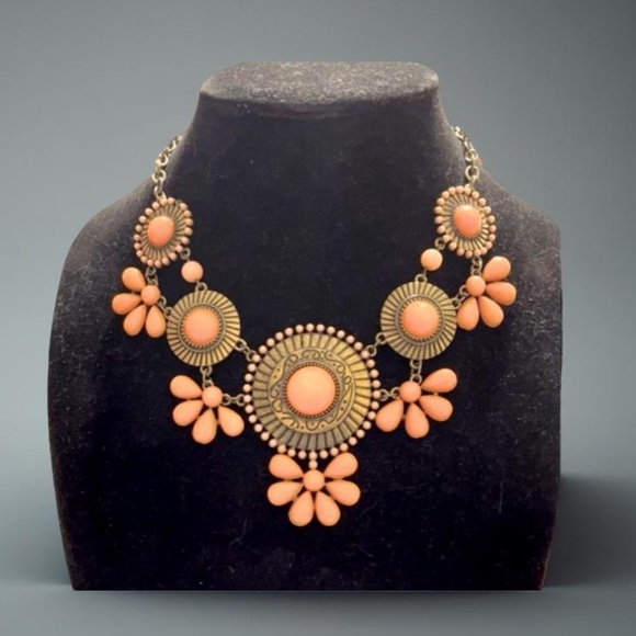 Midwestern necklace orange necklace with brass tone NWT - Picture 3 of 12